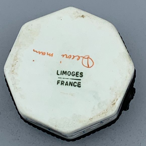 Limoges France Octagon Shaped Hinged Trinket Box Love Birds TENDRESSE Decor Main - Picture 13 of 14